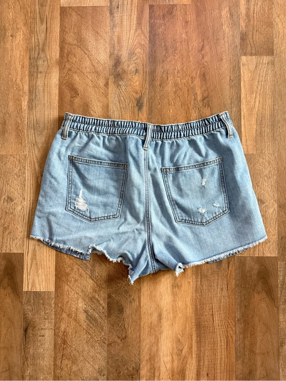 Aerie Light Blue Distressed Denim Women’s Shorts - L